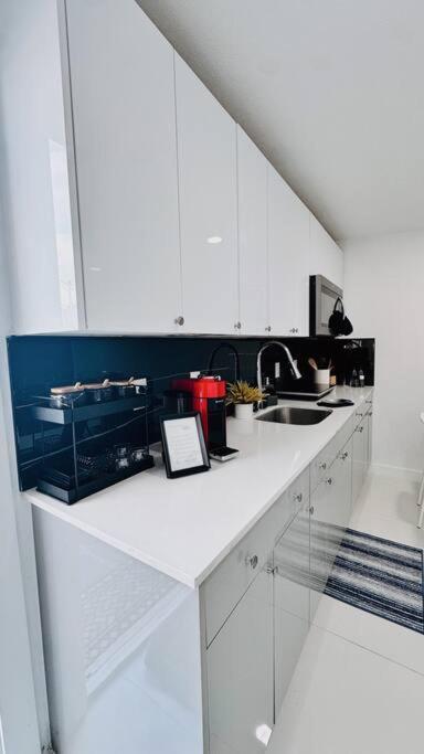 Conociendo Miami Apartment Hialeah Bagian luar foto